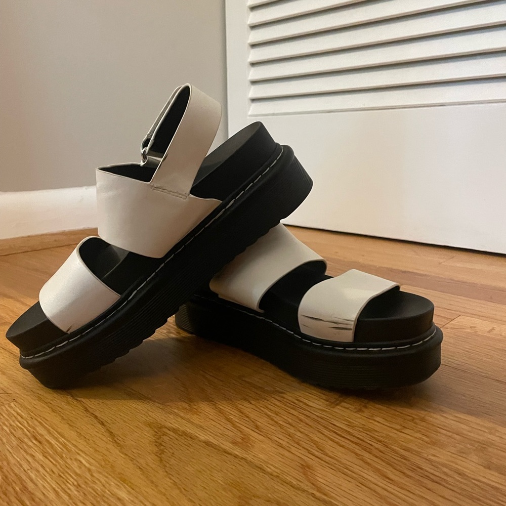 Doc Marten Look a like platform white strappy sandals